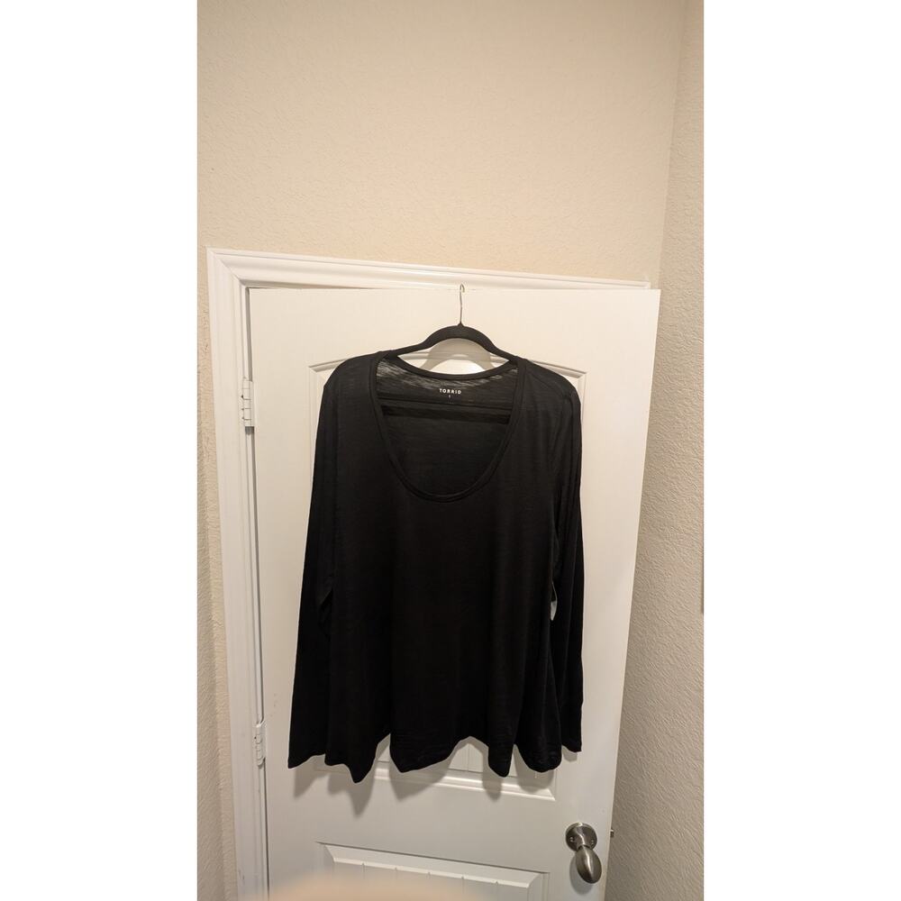 Torrid Black Solid Scoop Neck Long Sleeve Slub Knit Stretch Tee 1X Plus